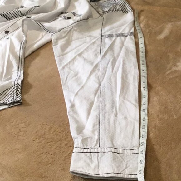 Buckle White Button-Up Shirt with Black Accents - Picture 7 of 11